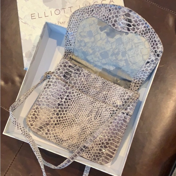 Elliott Lucca leather snake skin pattern crossbody bag - Picture 2 of 9